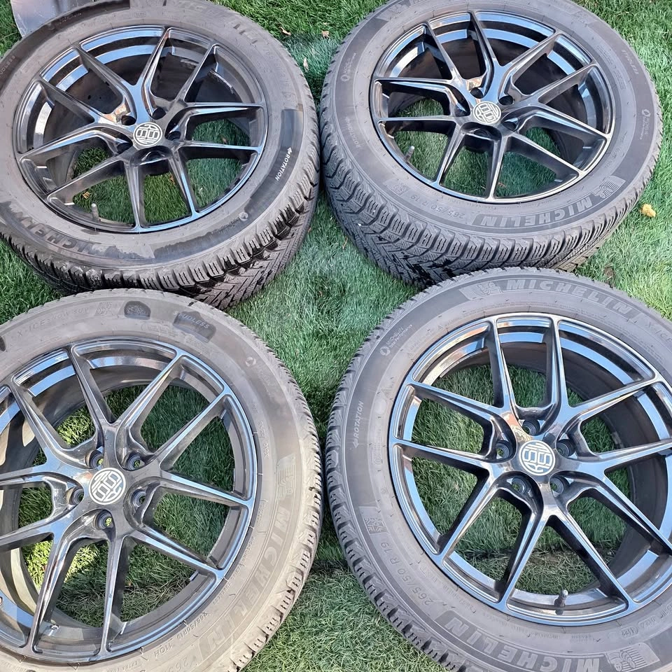 BMW X5 19" Michelin Winter Tires with RSSW Rims & TPMS