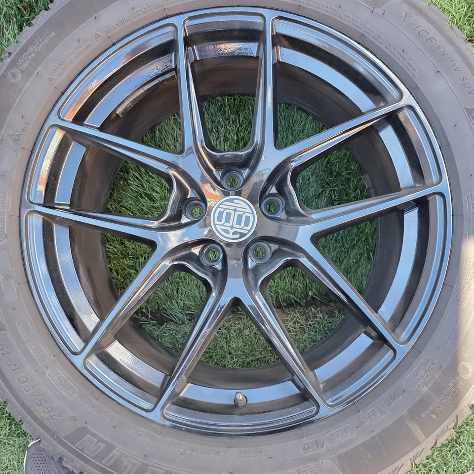BMW X5 19" Michelin Winter Tires with RSSW Rims & TPMS - photo 3