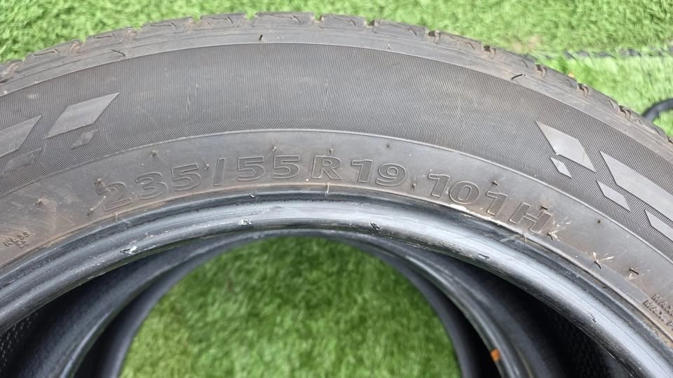 235/55/19 Kumho all season tires 85% tread - photo 3