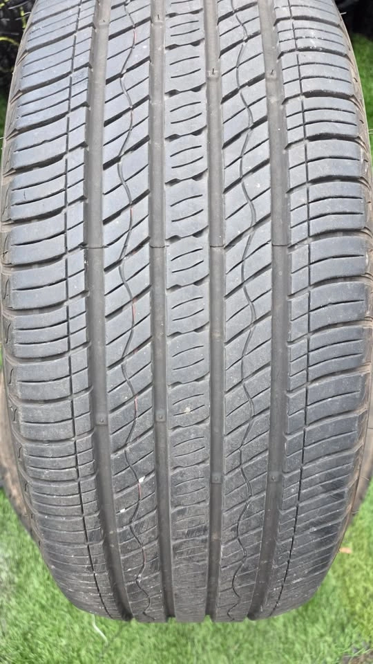 235/55/19 Kumho all season tires 85% tread - photo 5
