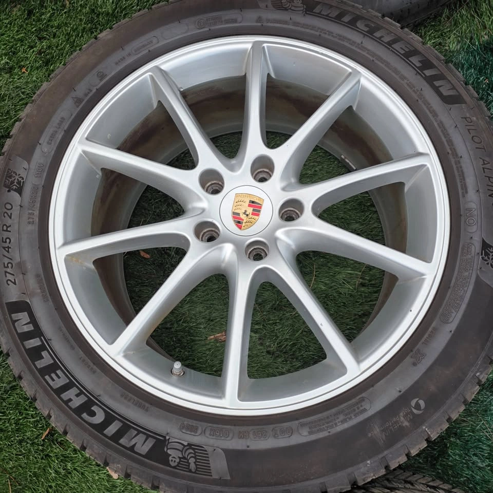20 inch Porsche Cayenne OEM rims with Michelin winter tires - photo 4