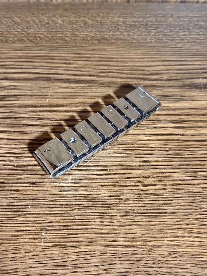 6-String Metal Roller Nut