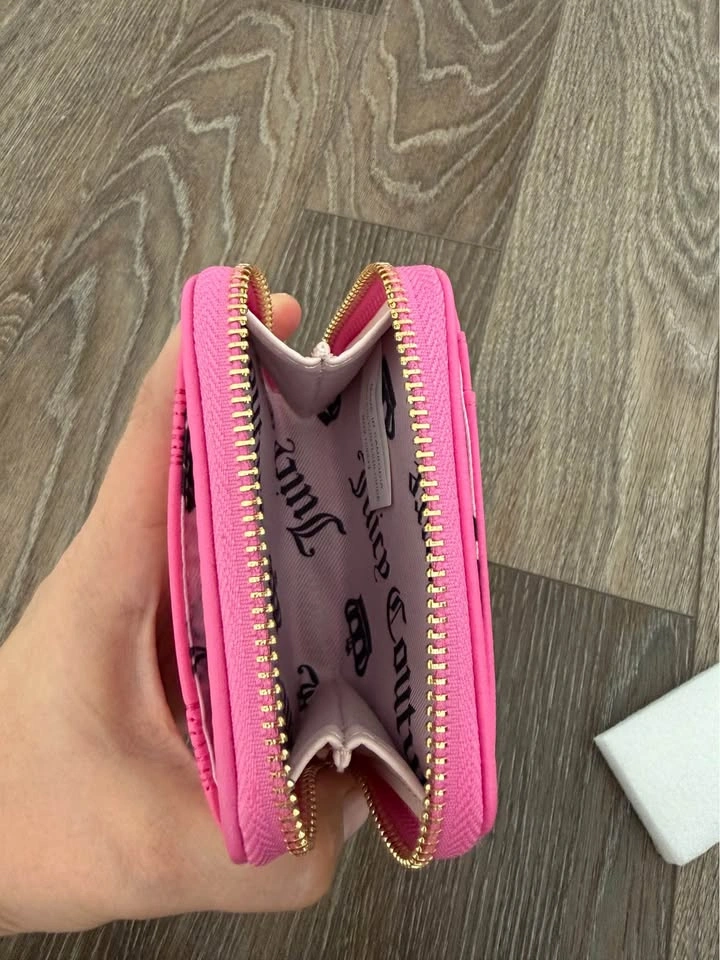 Juicy Couture Wallet - photo 3