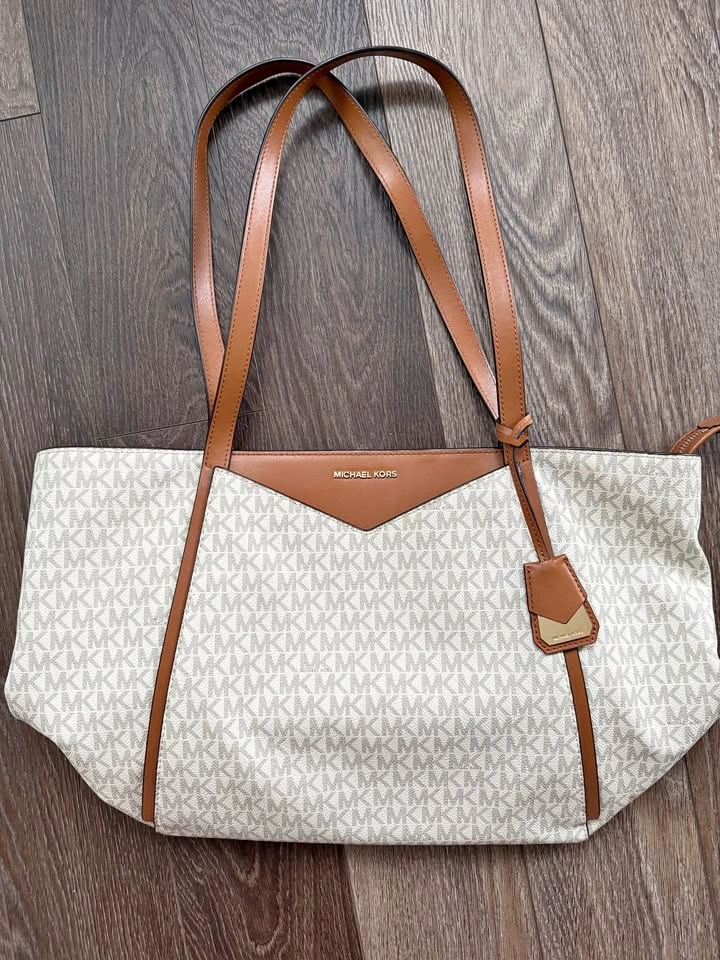 Michael Kors Large Tote — Excellent Condition / Handles Need Rep
