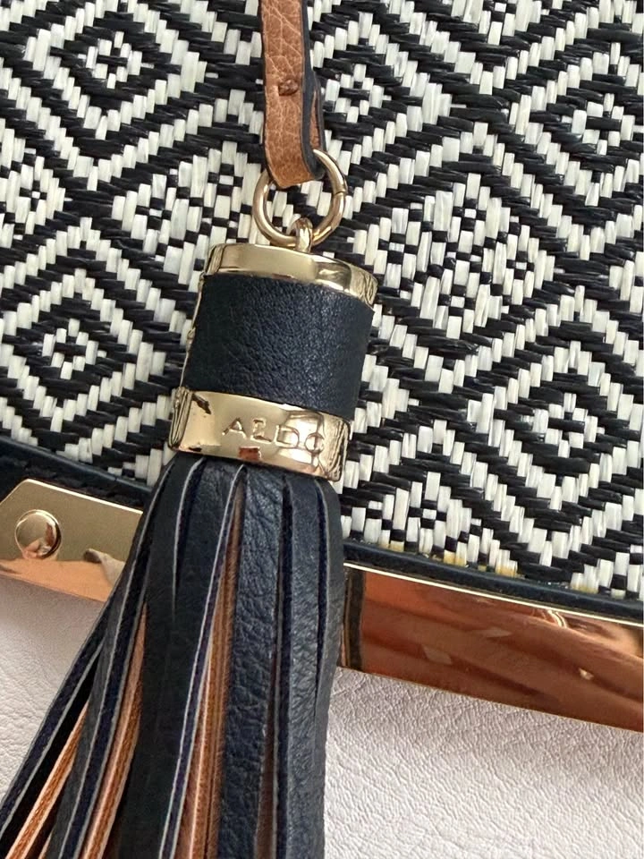 ALDO Handbag — Excellent Condition - photo 3