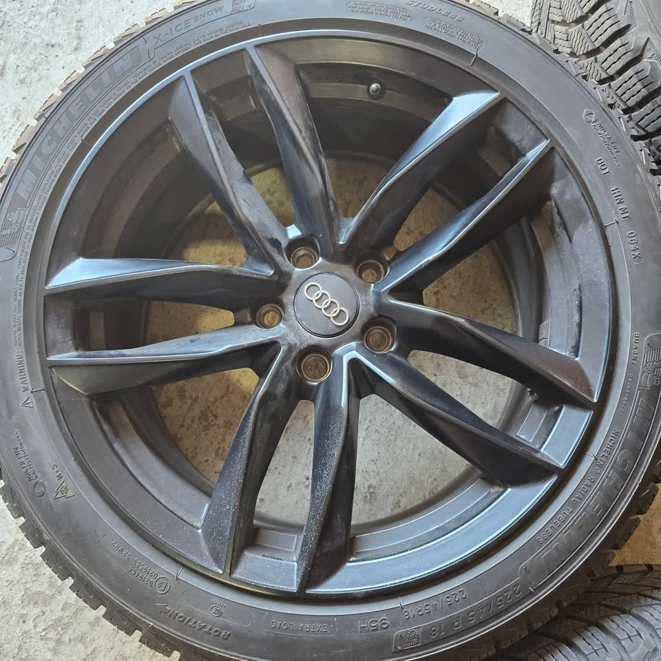 225/45/18 Michelin winter tires 95% tread alloy rims 5x112 image indicator(4)