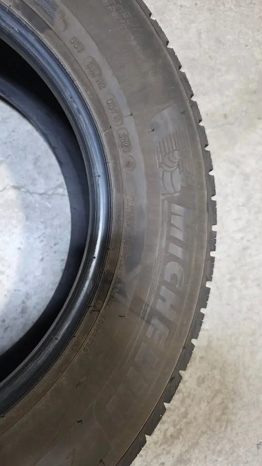 235/65/17 michelin winter tires 95% tread image indicator(2)