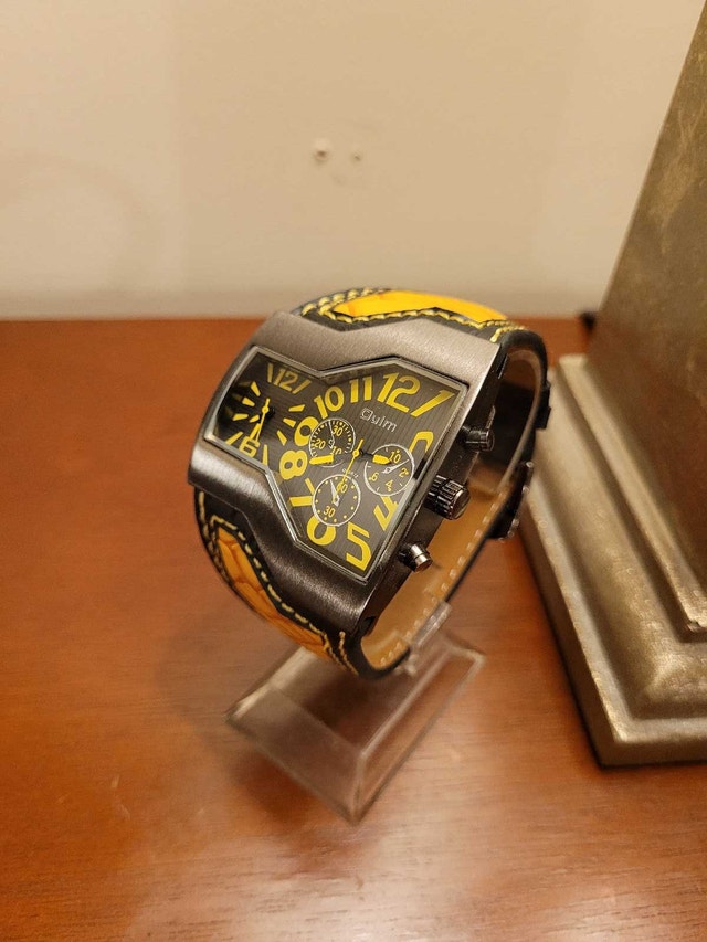 Brand New Oulm Black and Yellow Dual Time Men's Watch - photo 2