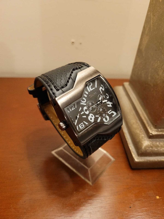 Brand New Oulm Black Dual Time Men's Watch - photo 3
