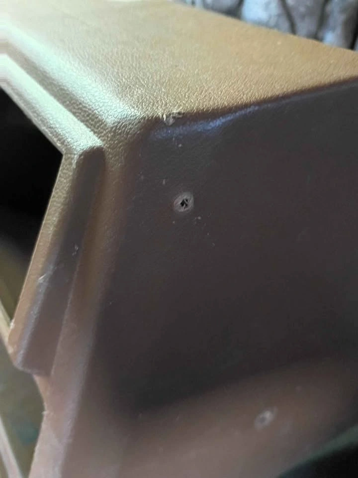 1980-1986 Nissan Datsun 720 Center Console - photo 3