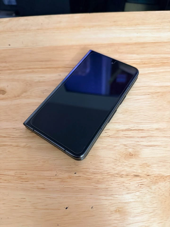 Google Pixel Fold Unlocked 256GB - photo 2