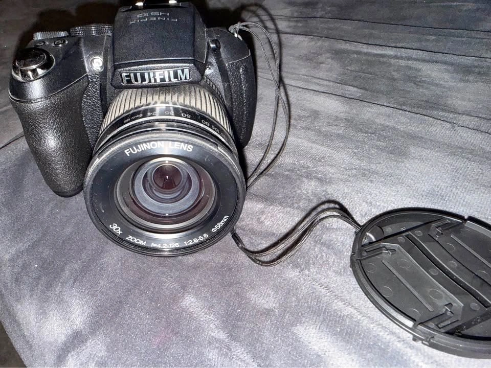 Finepix HS10 Fujifilm camera with 32Gb SD card