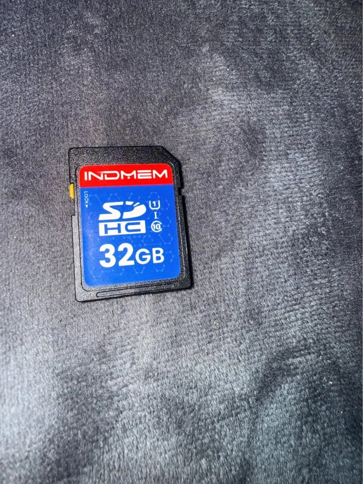 Finepix HS10 Fujifilm camera with 32Gb SD card - photo 4