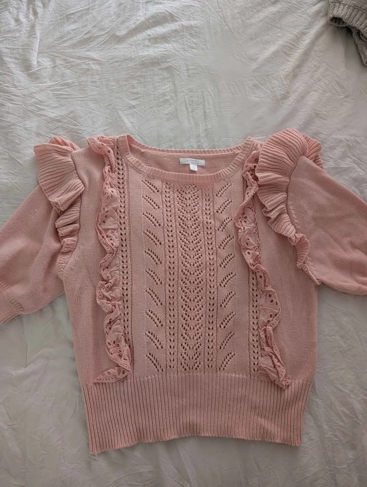 Women's Bundle Clothes (size Medium) - photo 4