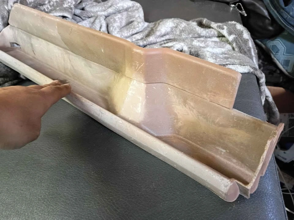 1983-1986 Nissan 720 Datsun Pickup Lower Passenger Dash Tray - photo 3