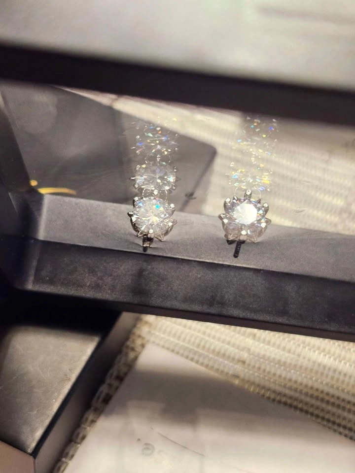 Moissanite 1 Carat Each Round Cut Stud Earrings - photo 2