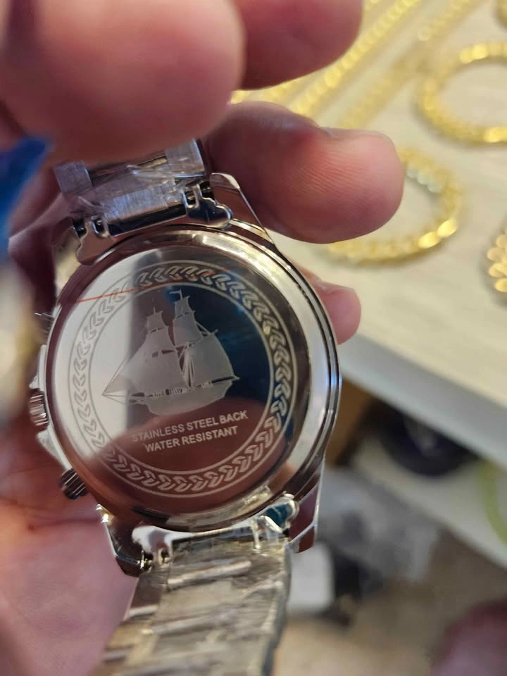 Veadons 1985 Chronograph Watch with Blue Dial - photo 3