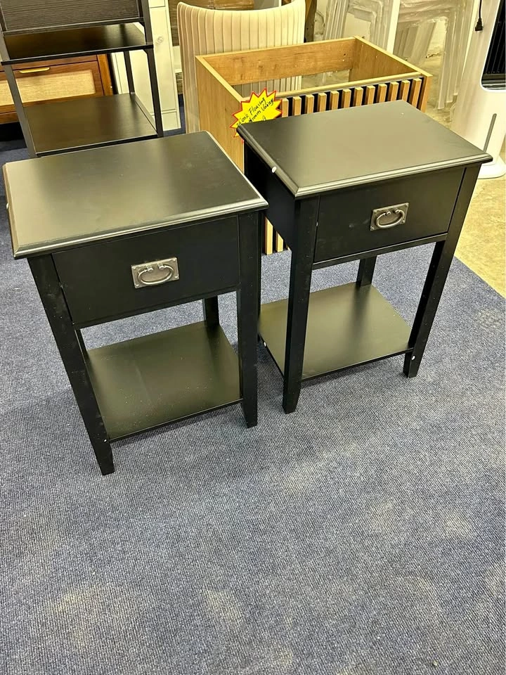 Set of 2 Black Nightstands, 1 Drawer Each, Fully Assembled