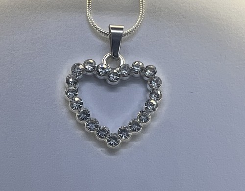 LondonOne Heart Pendant Necklace Silver Tone Rhinestone NWT - photo 4