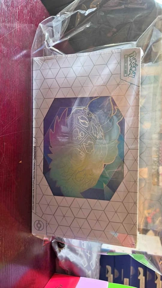 Pokémon TCG: Terapagos ex Ultra-Premium Collection