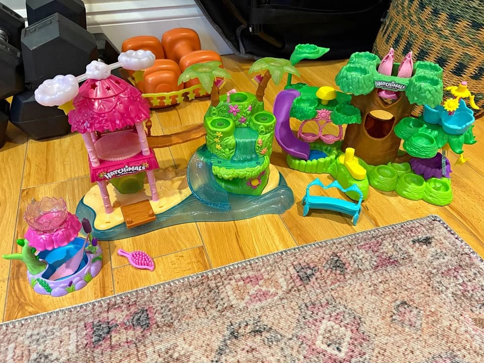 Hatchimals play set