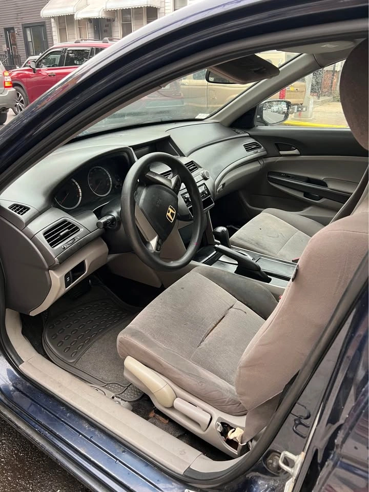 2010 Honda Accord · LX Sedan 4D - photo 4