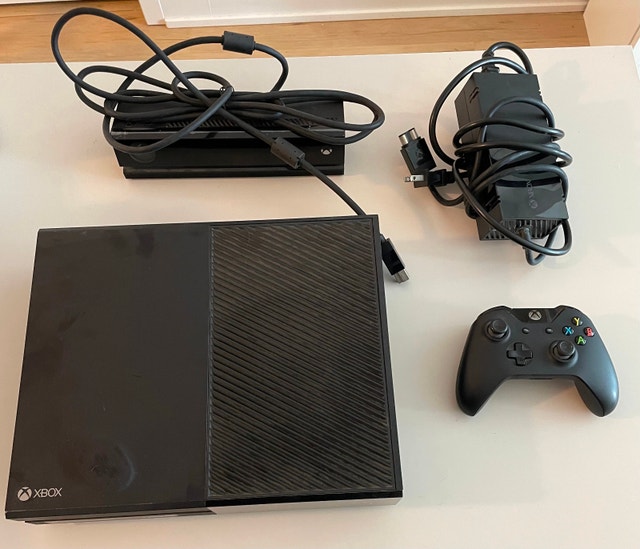 Microsoft Xbox One Console Bundle