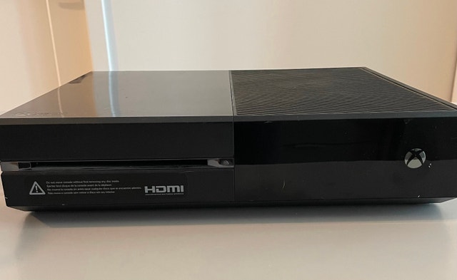 Microsoft Xbox One Console Bundle - photo 3