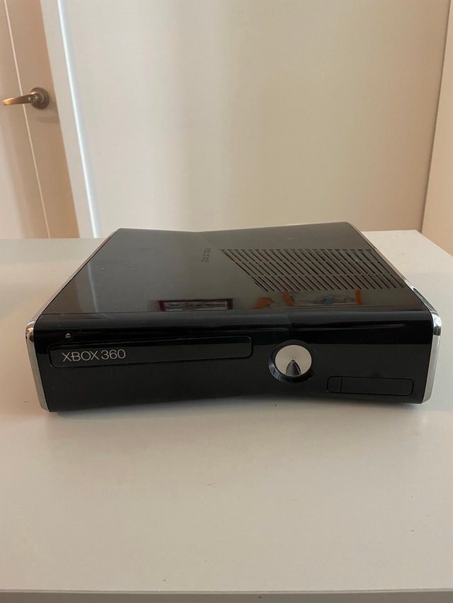 Microsoft Xbox 360 Console Bundle - photo 4