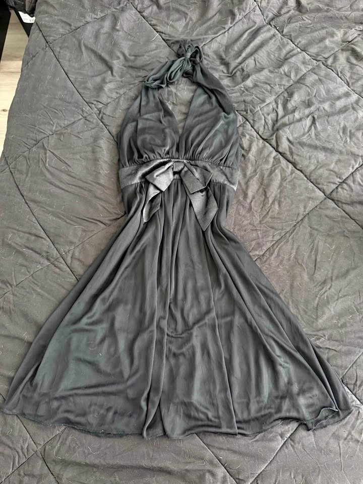forever black flowy halter dress