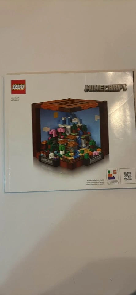 Lego 21265 Minecraft The Crafting Table - photo 2