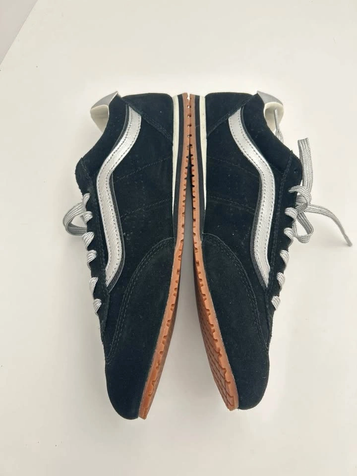 Vans Black/Silver Gum Sole Sneakers – Men's Size 10 - photo 4