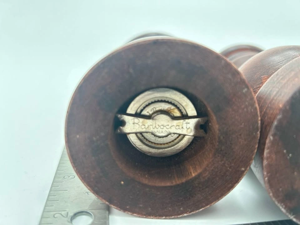 Vintage Baribocraft Canada Wooden Salt & Pepper Set – 1970s - photo 3