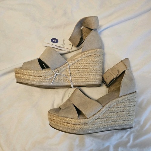 Universal Thread Women’s Light Gray Espadrille Wedge Sandals siz