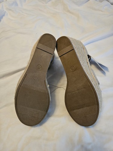 Universal Thread Women’s Light Gray Espadrille Wedge Sandals siz - photo 4
