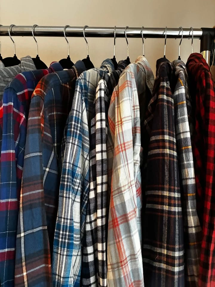 Men’s Small & Medium Flannel shirts - photo 2