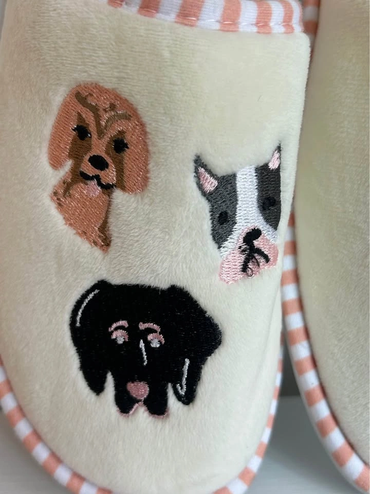 Puppy Dog Print Foldable Travel Slippers + Pouch size 10/11 - photo 5