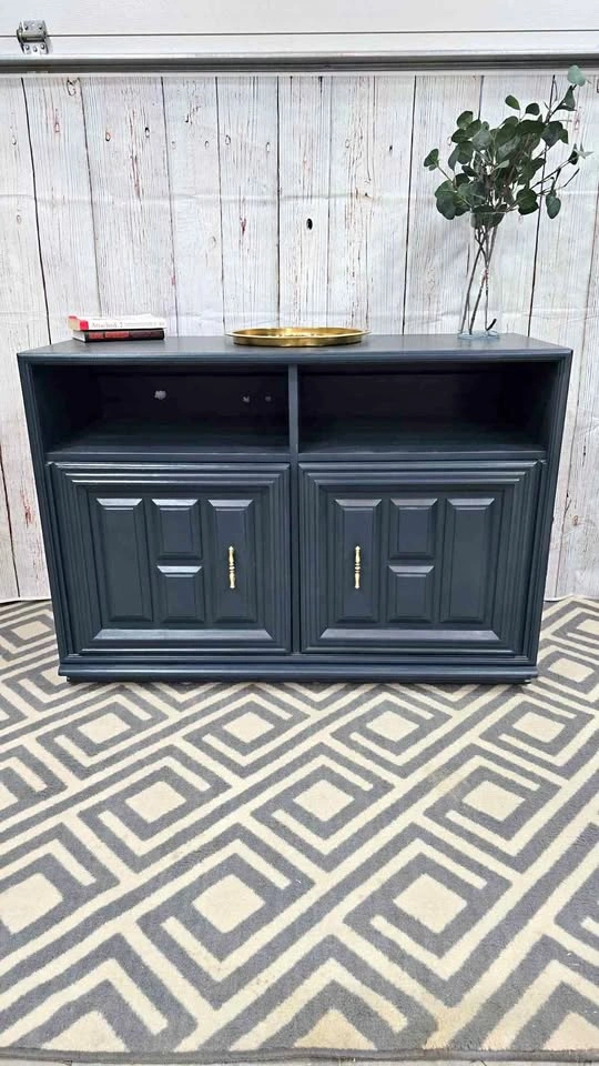 Beautifully Refinished Vintage Sideboard / Buffet Cabin