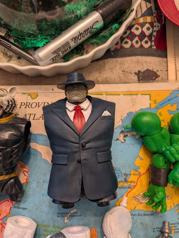 Assorted Marvel Legends Build-a-Figure parts - photo 3