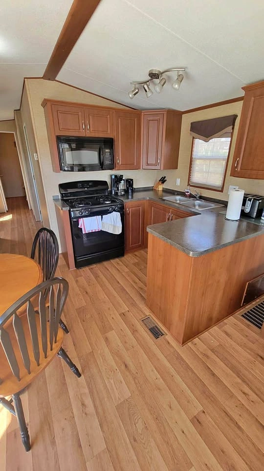 2 Beds 1 Bath - House