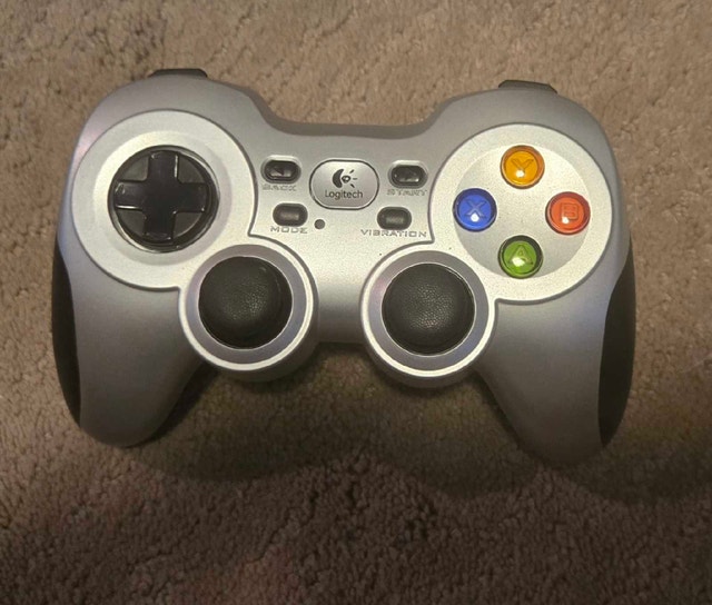 Logitech Wireless Gamepad F710 PC Controller