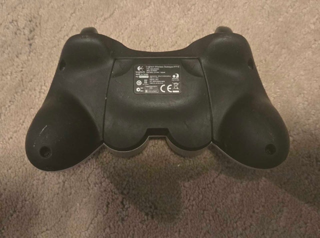 Logitech Wireless Gamepad F710 PC Controller - photo 2