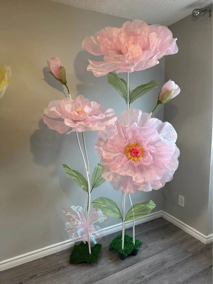 Gorgeous Giant flowers for rent - photo 3