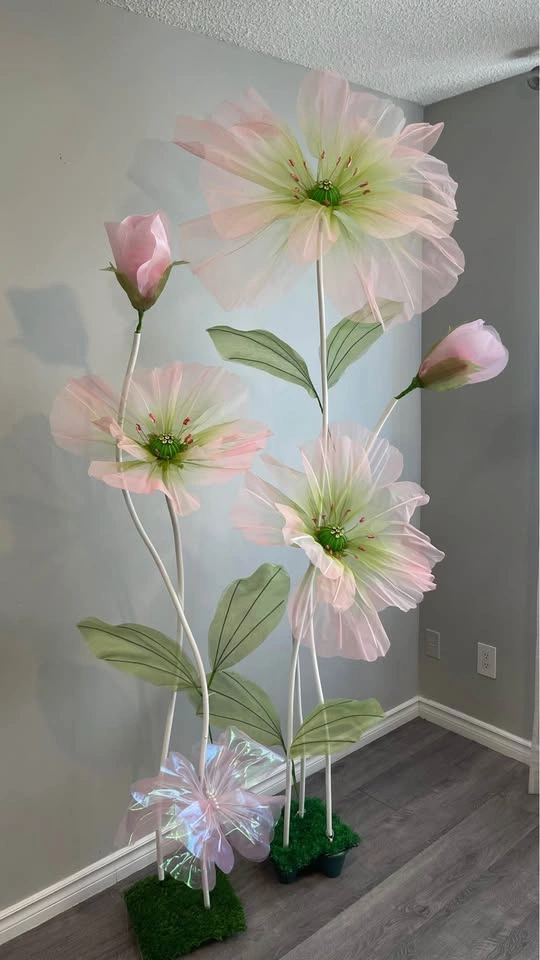 Giant flowers for rent - photo 2