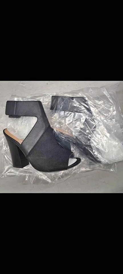 Black Open-Toe Block Heel Sandals size 8