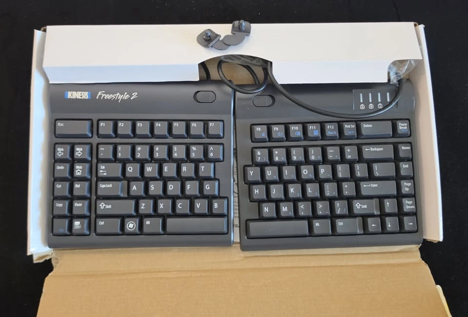 Kinesis Freestyle2 Ergonomic Split Wired Keyboard for PC - photo 4