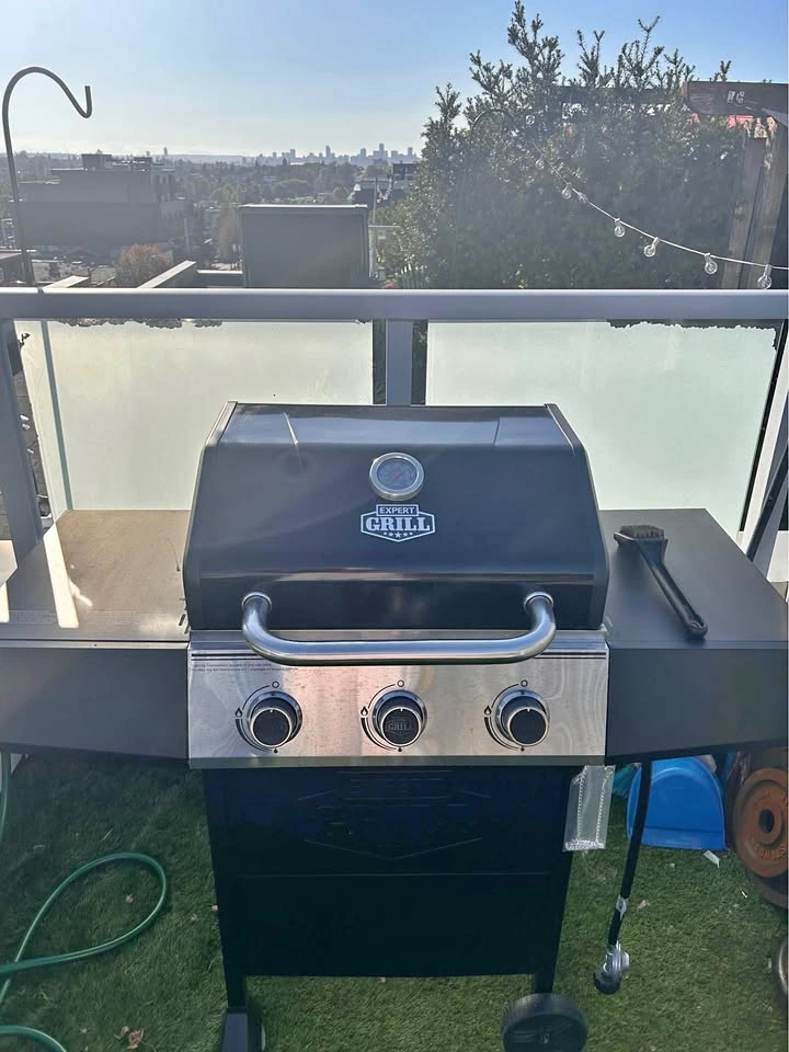 Expert Grill 3-Burner Propane BBQ