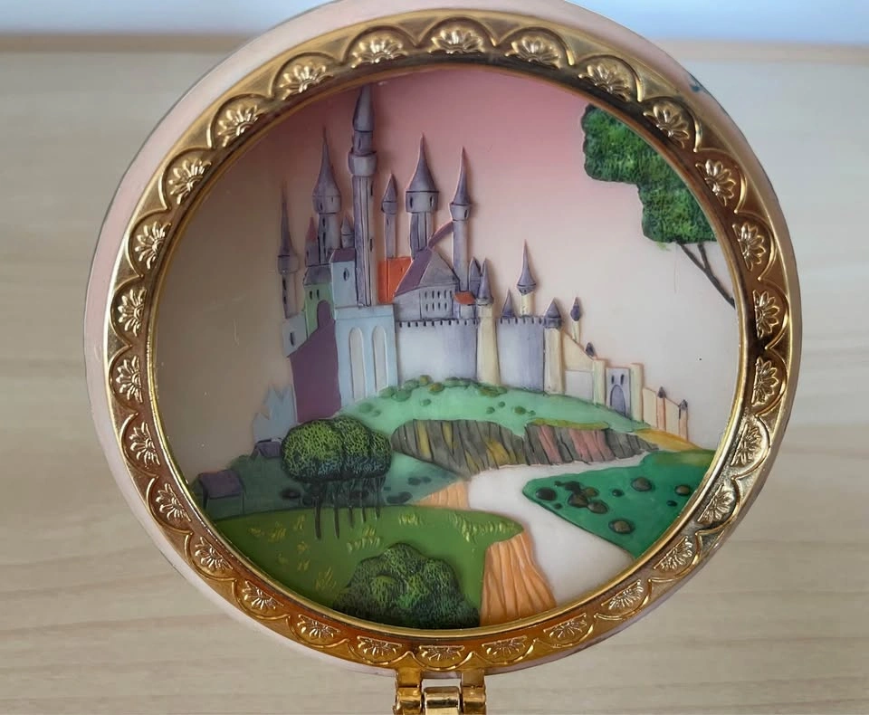Vintage Disney Sleeping Beauty Deluxe Musical Jewelry Box - photo 2