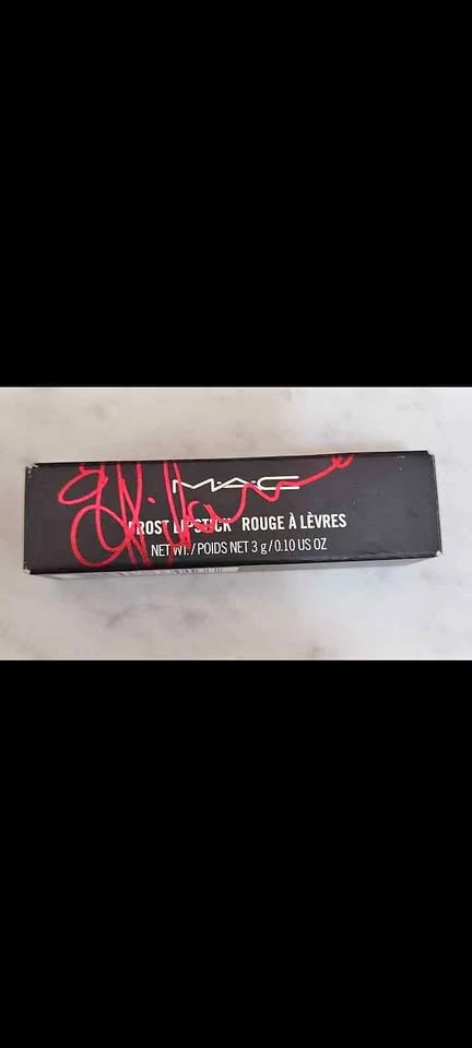 MAC Viva Glam Rihanna Frost Lipstick