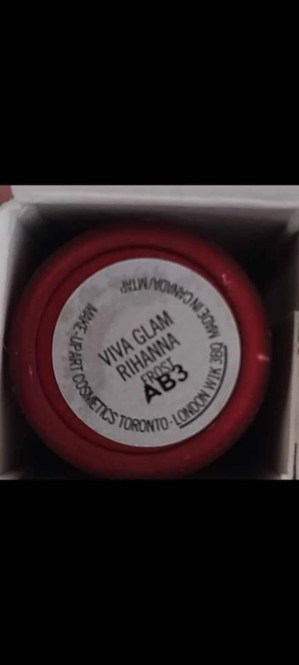 MAC Viva Glam Rihanna Frost Lipstick - photo 2
